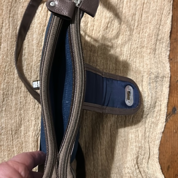 NWT Gold Coast Crossbody Purse Adjustable Strap Shoulder Bag Denim Silver hobo - Picture 7 of 11